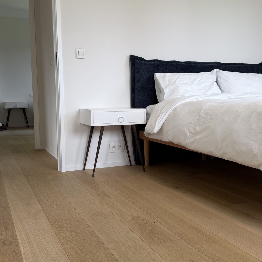 Chambre avec parquet en chêne clair
